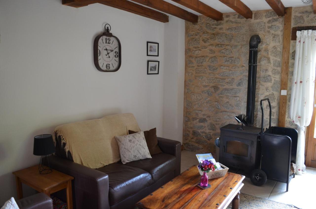 Character 2 Bed Cottage Within Walking Distance Of Bar/Restaurants Piegut-Pluviers Екстер'єр фото